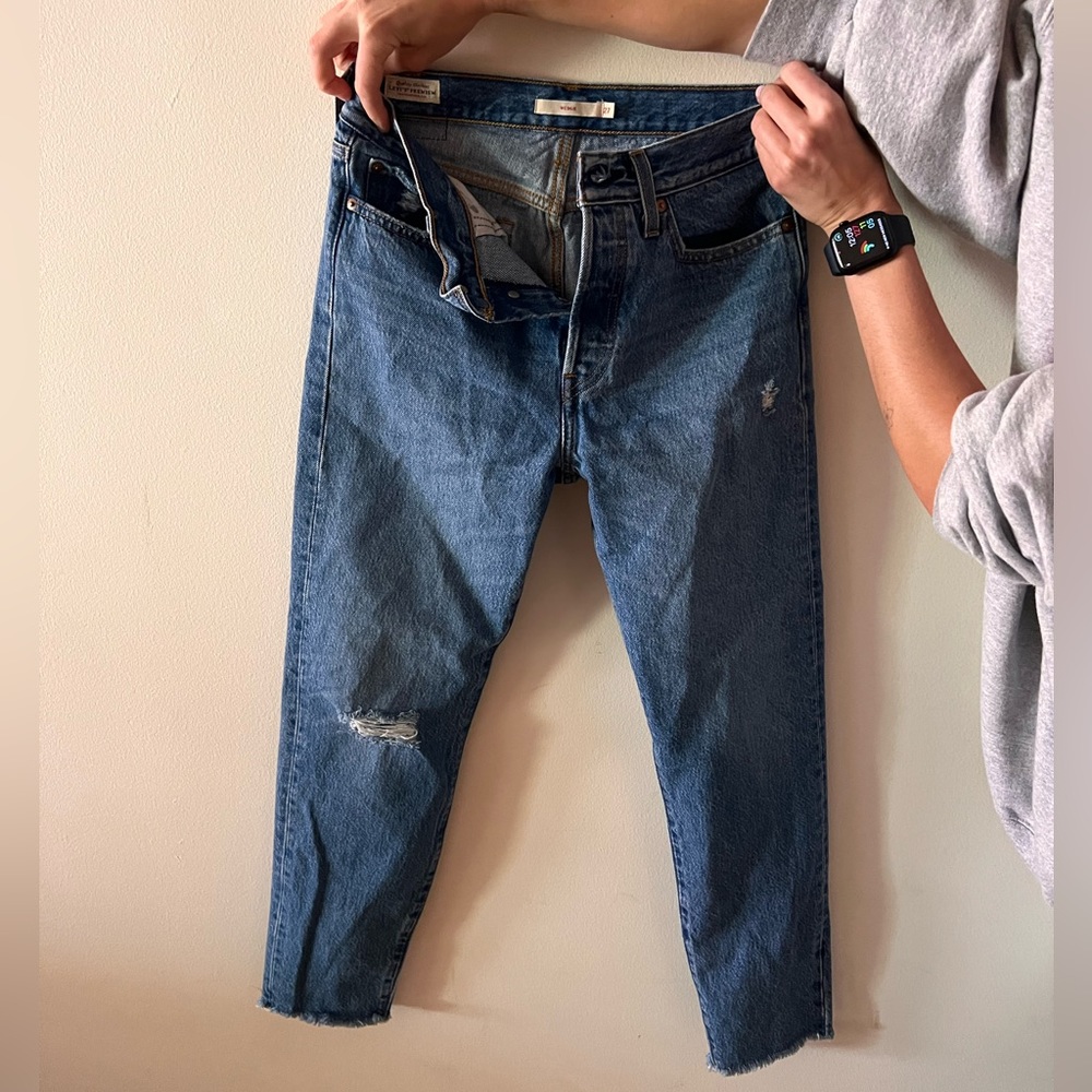 Levi’s Wedgie Jean - Size 27